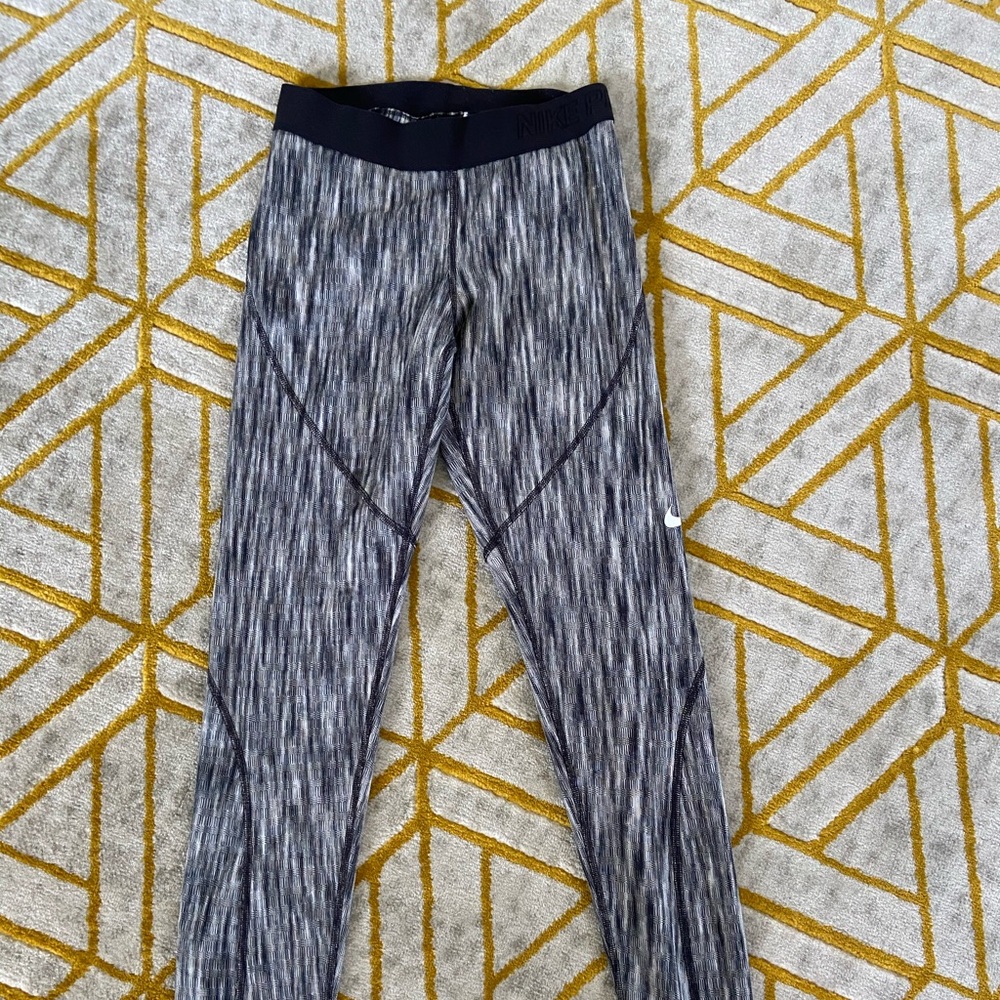 NikePro Hyperwarm Leggings